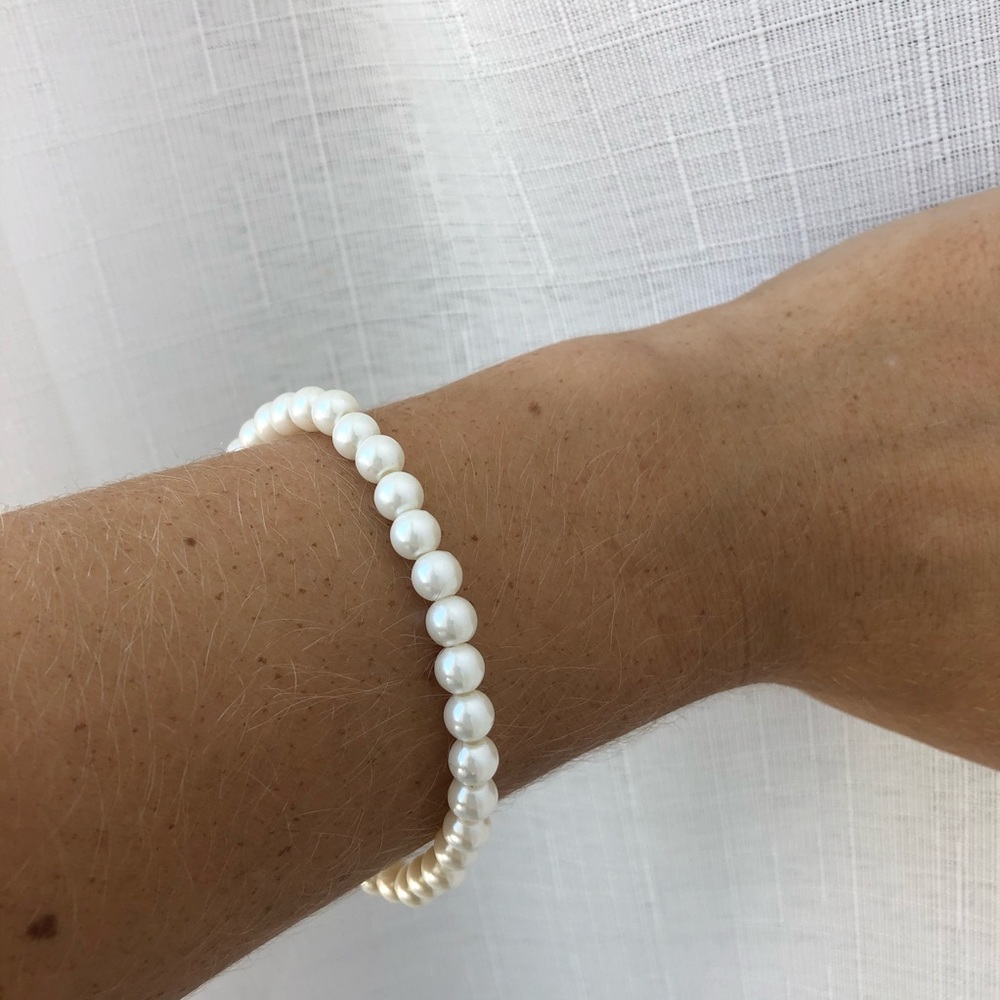White Pearl bracelet